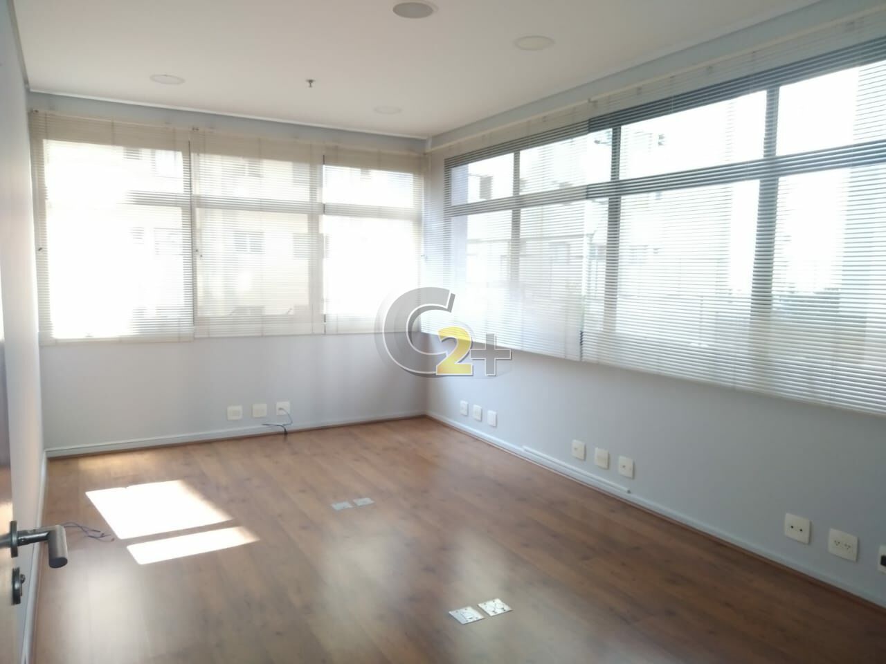 Foto 2 - CC16050