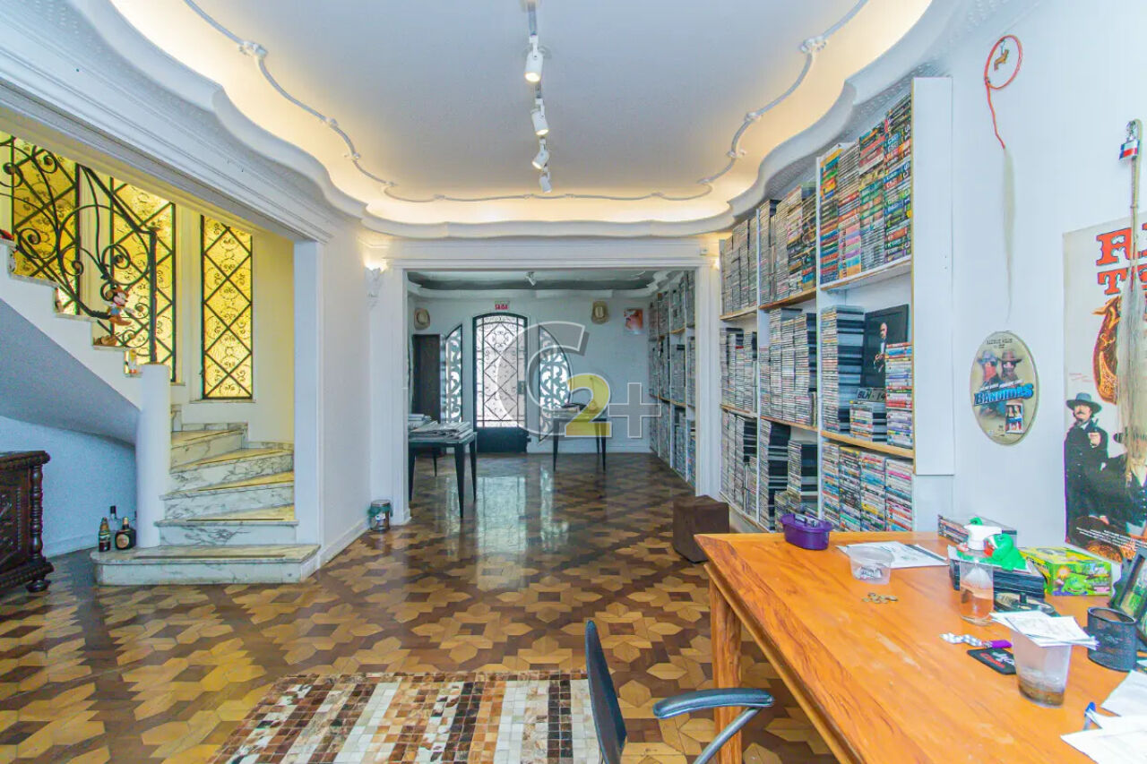 Casa Padrão para Venda - Vila Mariana