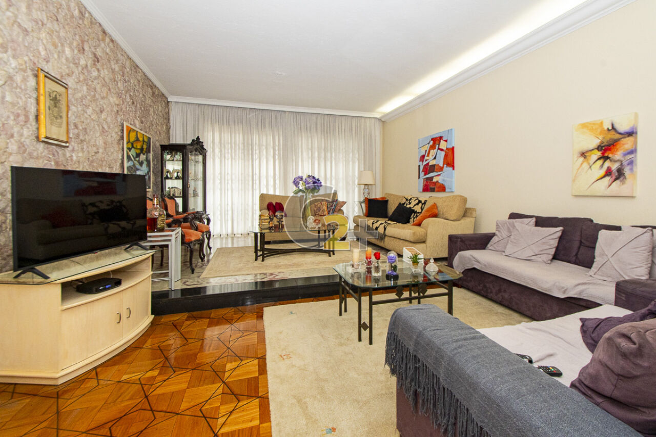 Casa Padrão para Venda - Vila Mariana