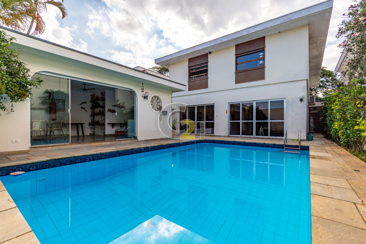 Sobrado para Venda - Granja Julieta