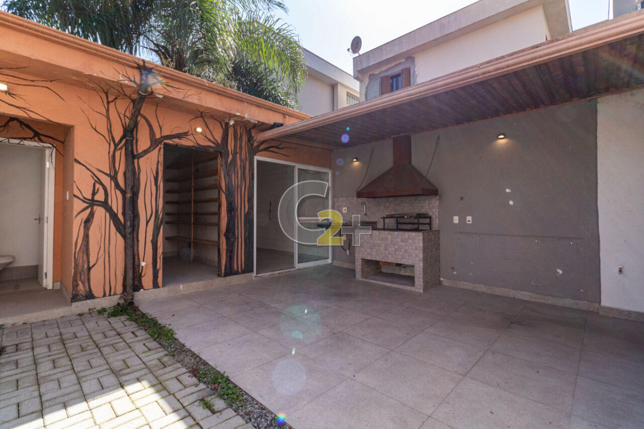 Casa Padrão para Venda - Moema