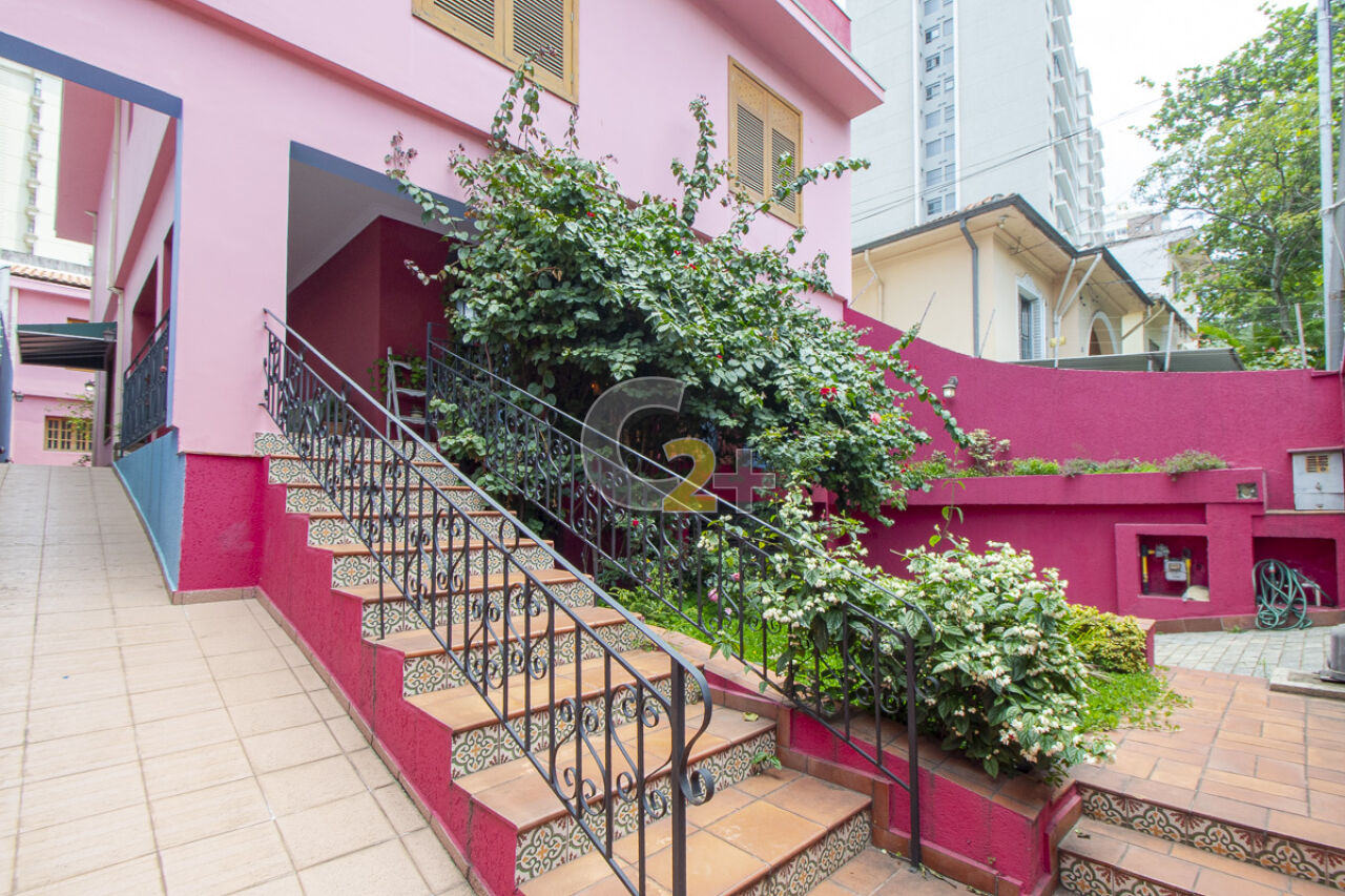 Casa Padrão para Venda - Vila Mariana