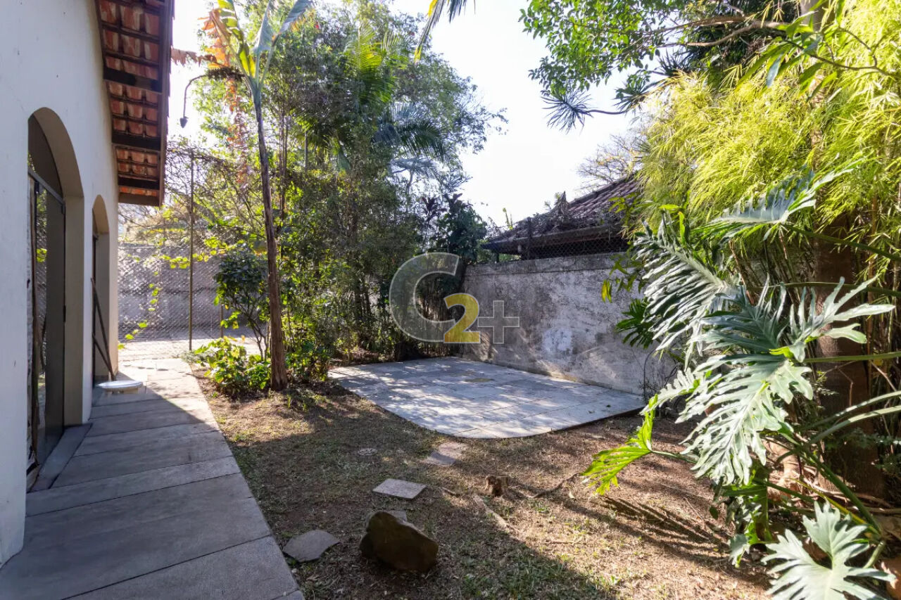 Casa Padrão para Venda - Campo Belo