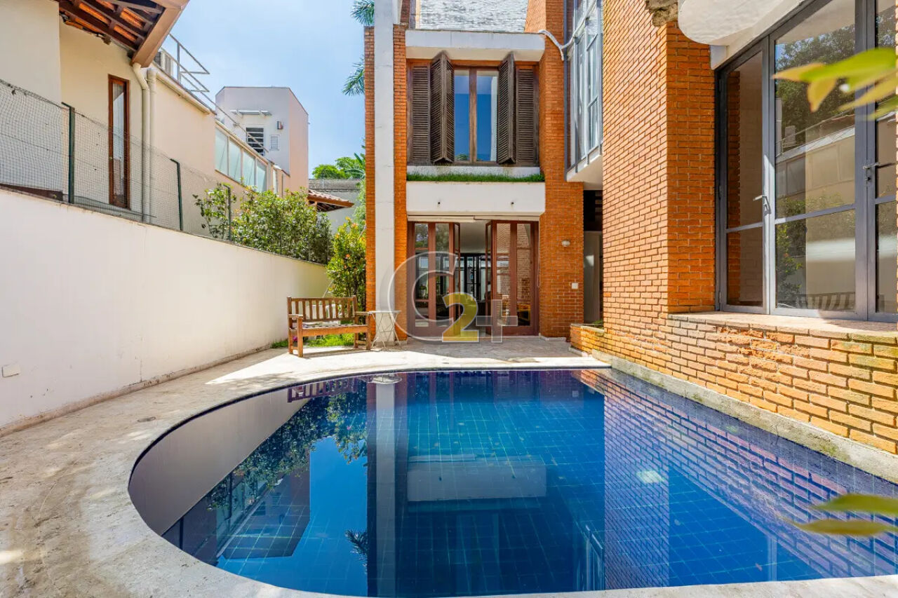 Casa Padrão para Venda - Alto de Pinheiros