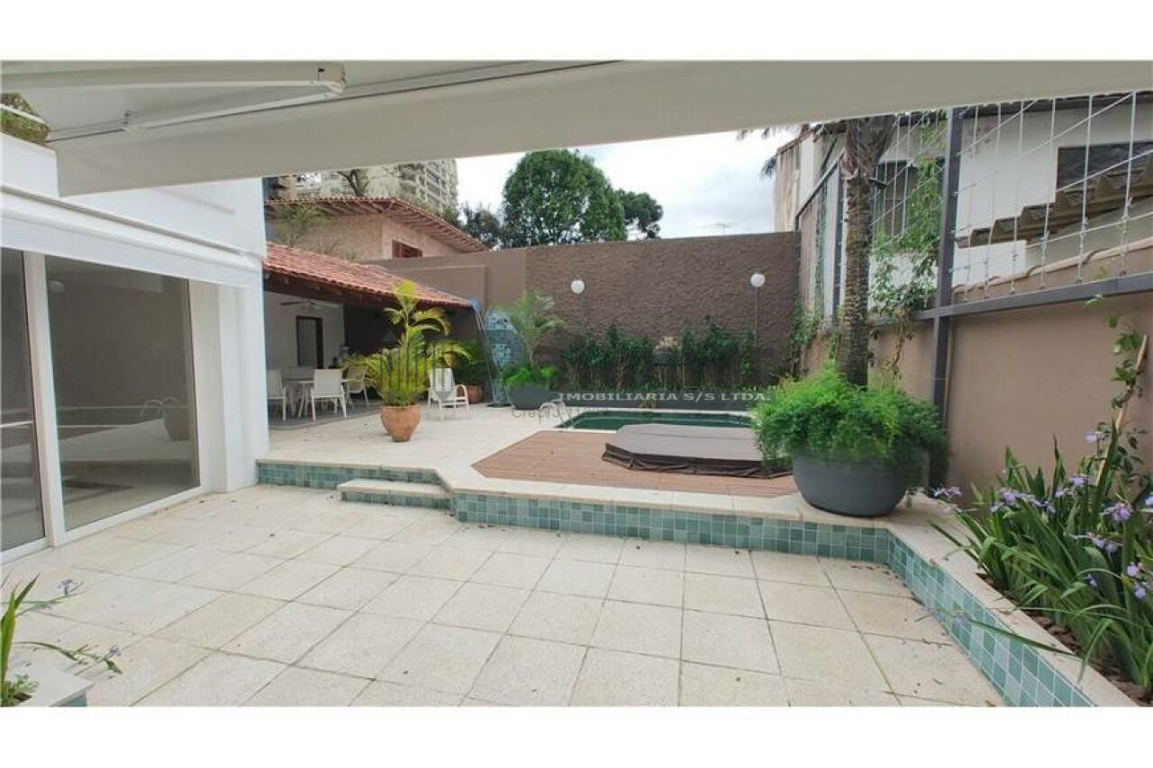 Casa Assobradada para Locação - Vila Nova Conceição