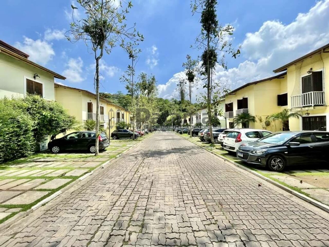 Casa em Condomínio para Venda - Granja Viana