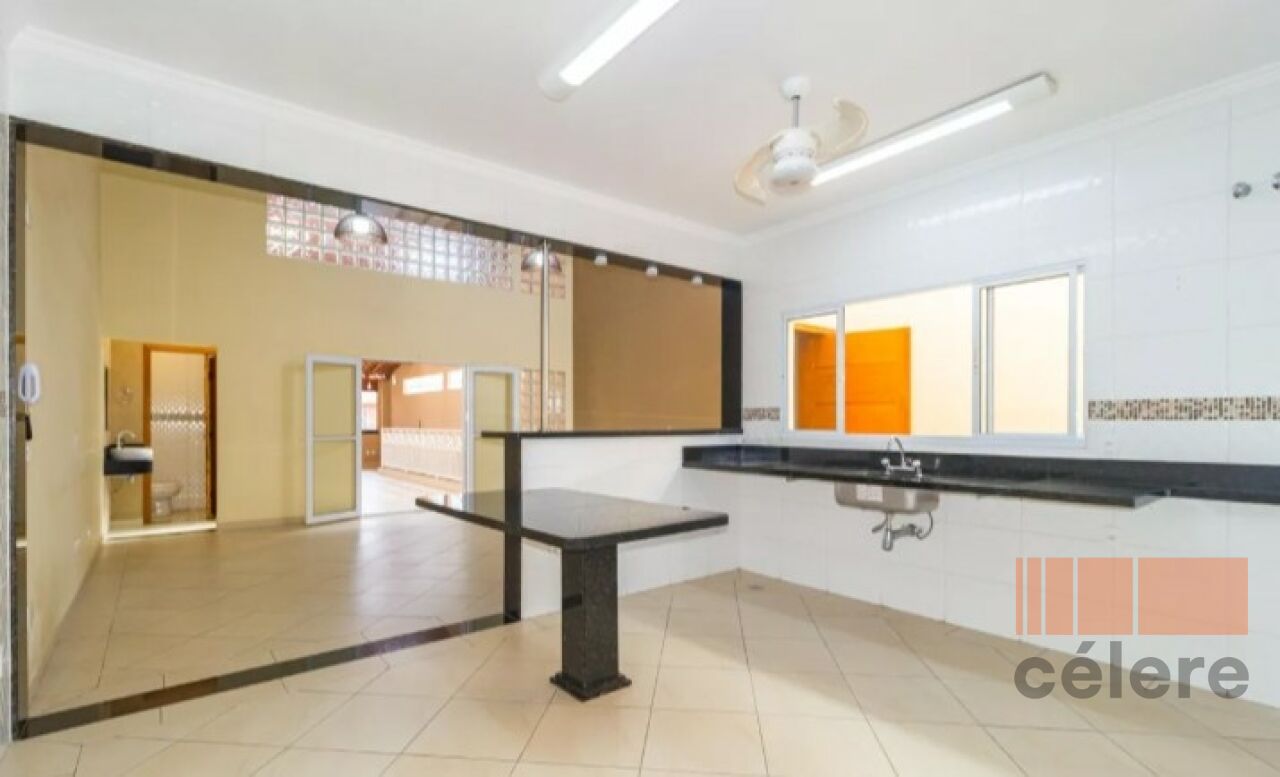 Casa Assobradada para Locação - Vila Bertioga