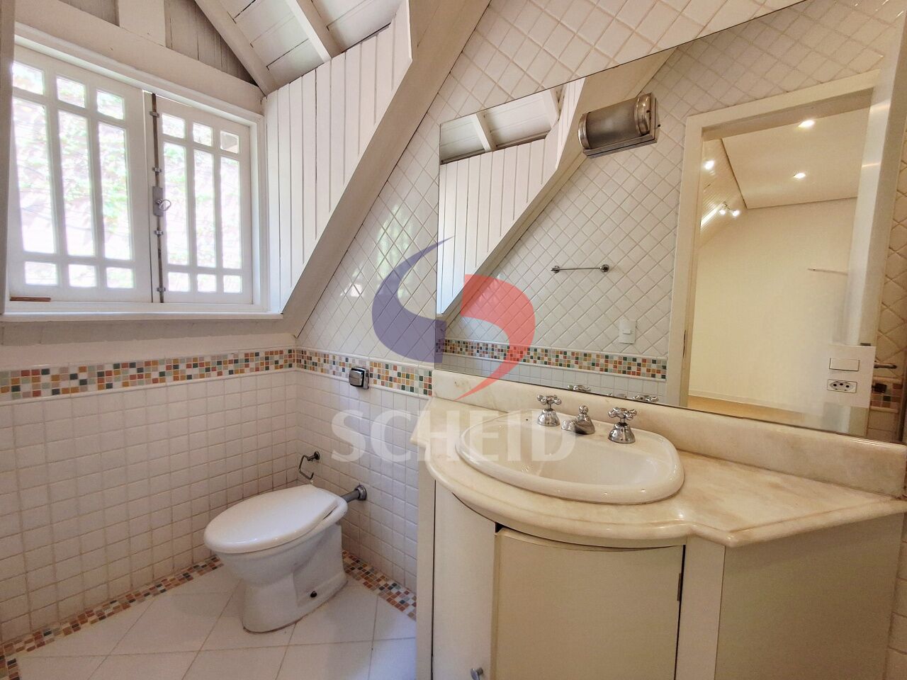 Banheiro Suíte Sótão