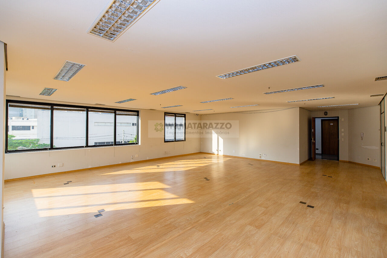 Conjunto Comercial/sala Vila Cruzeiro 0 dormitorios 3 banheiros 3 vagas na garagem