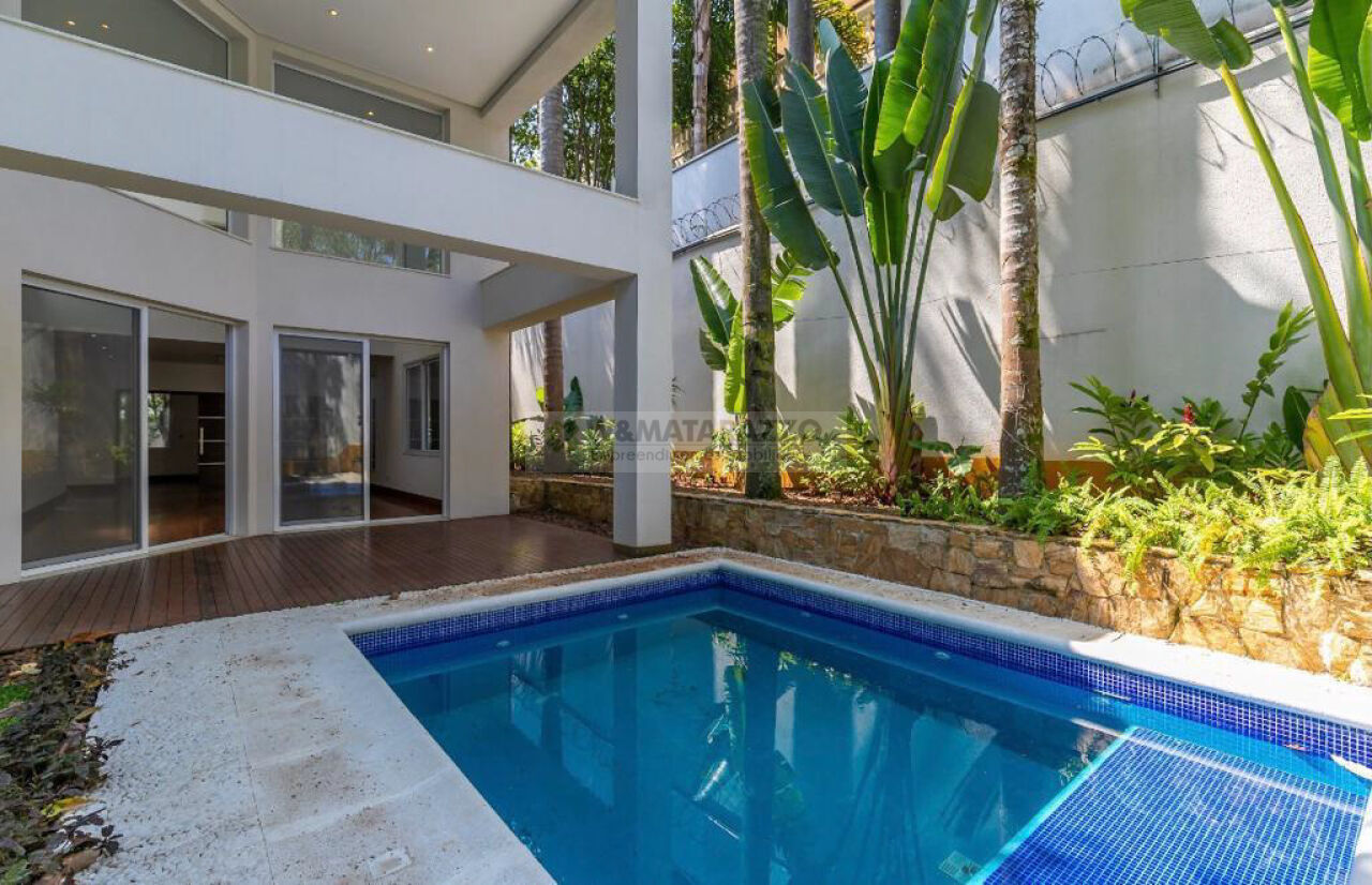 Casa de Condomínio Jardim Petrópolis 4 dormitorios 7 banheiros 6 vagas na garagem