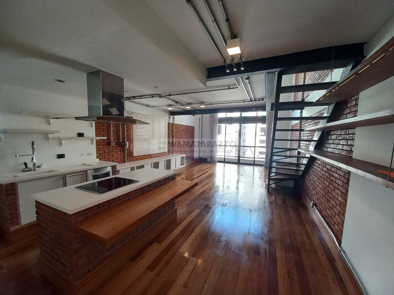 Apartamento Cerqueira César 1 dormitorios 2 banheiros 2 vagas na garagem