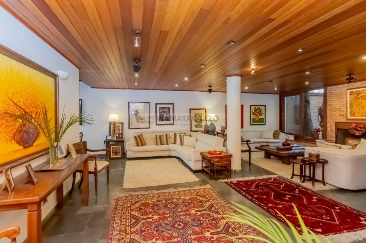 Casa Indianópolis 4 dormitorios 5 banheiros 2 vagas na garagem