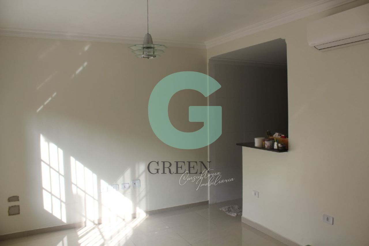 Casa à venda com 3 quartos, 106m² - Foto 1