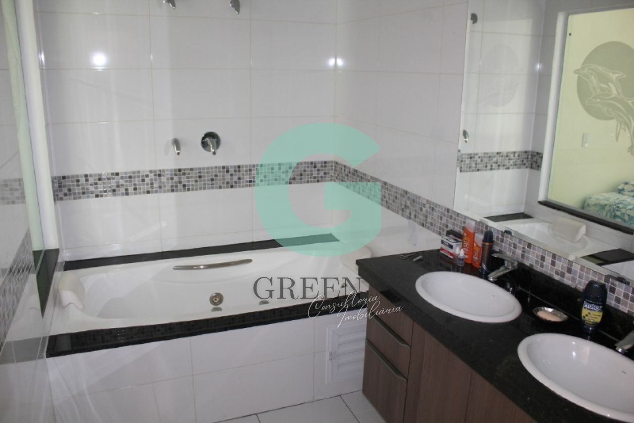 Casa à venda com 3 quartos, 106m² - Foto 10
