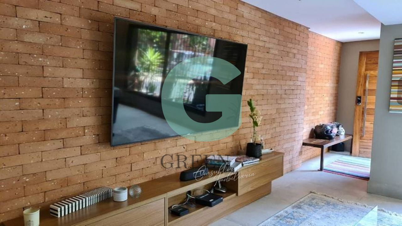 Casa de Vila à venda com 3 quartos, 200m² - Foto 4