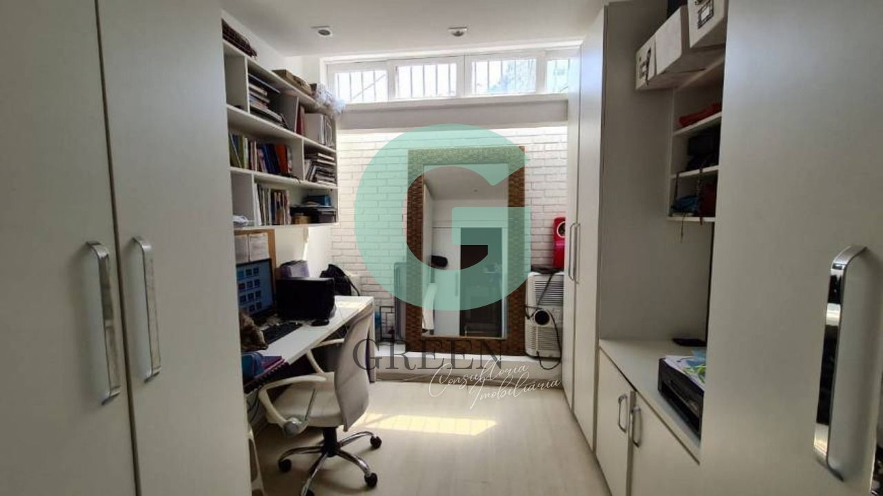 Casa de Vila à venda com 3 quartos, 200m² - Foto 32