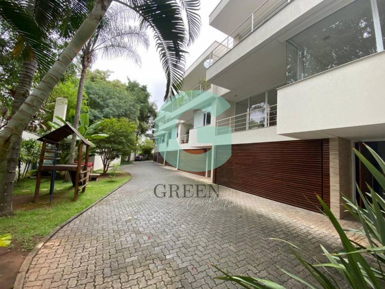 Casa de Condomínio à venda e aluguel com 4 quartos, 424m² - Foto 1