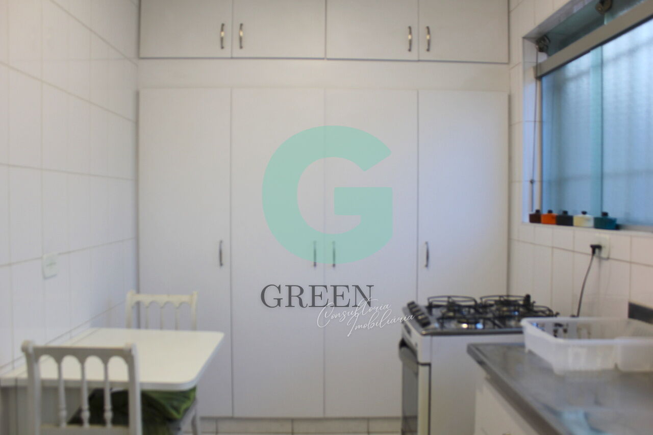 Casa à venda com 3 quartos, 244m² - Foto 16
