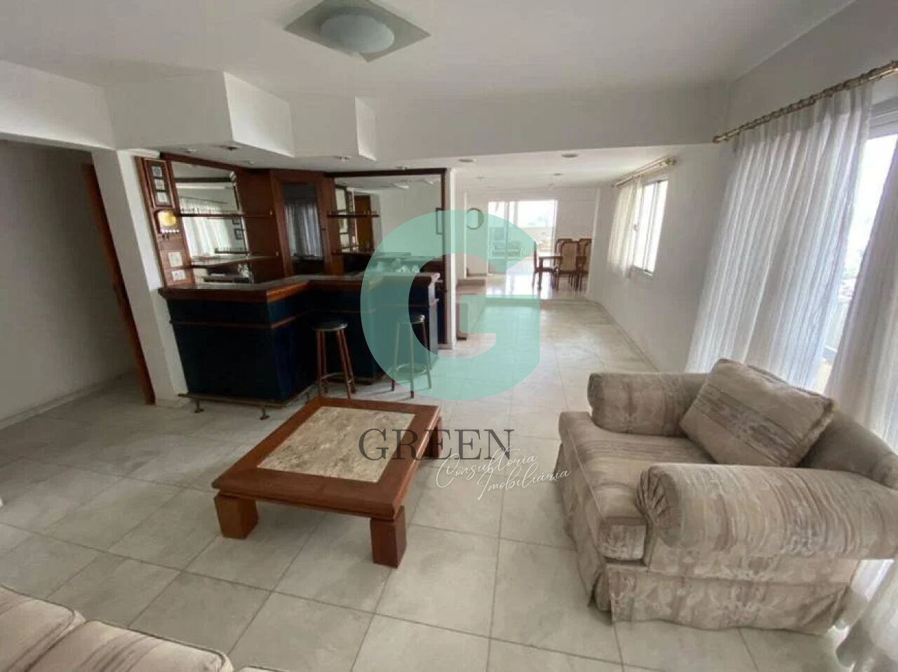 Apartamento à venda com 4 quartos, 309m² - Foto 1