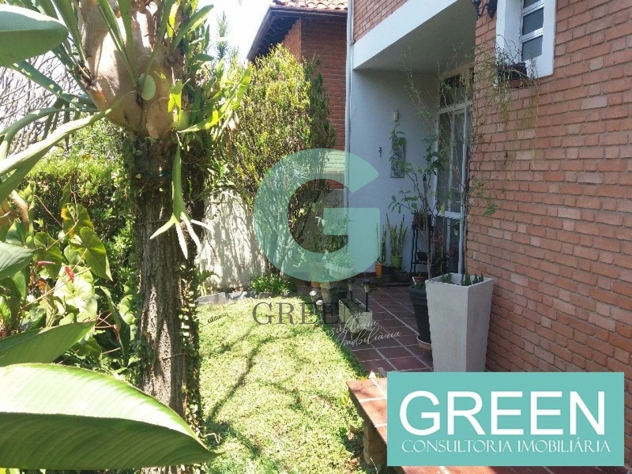 Casa, 4 quartos, 190 m² - Foto 1