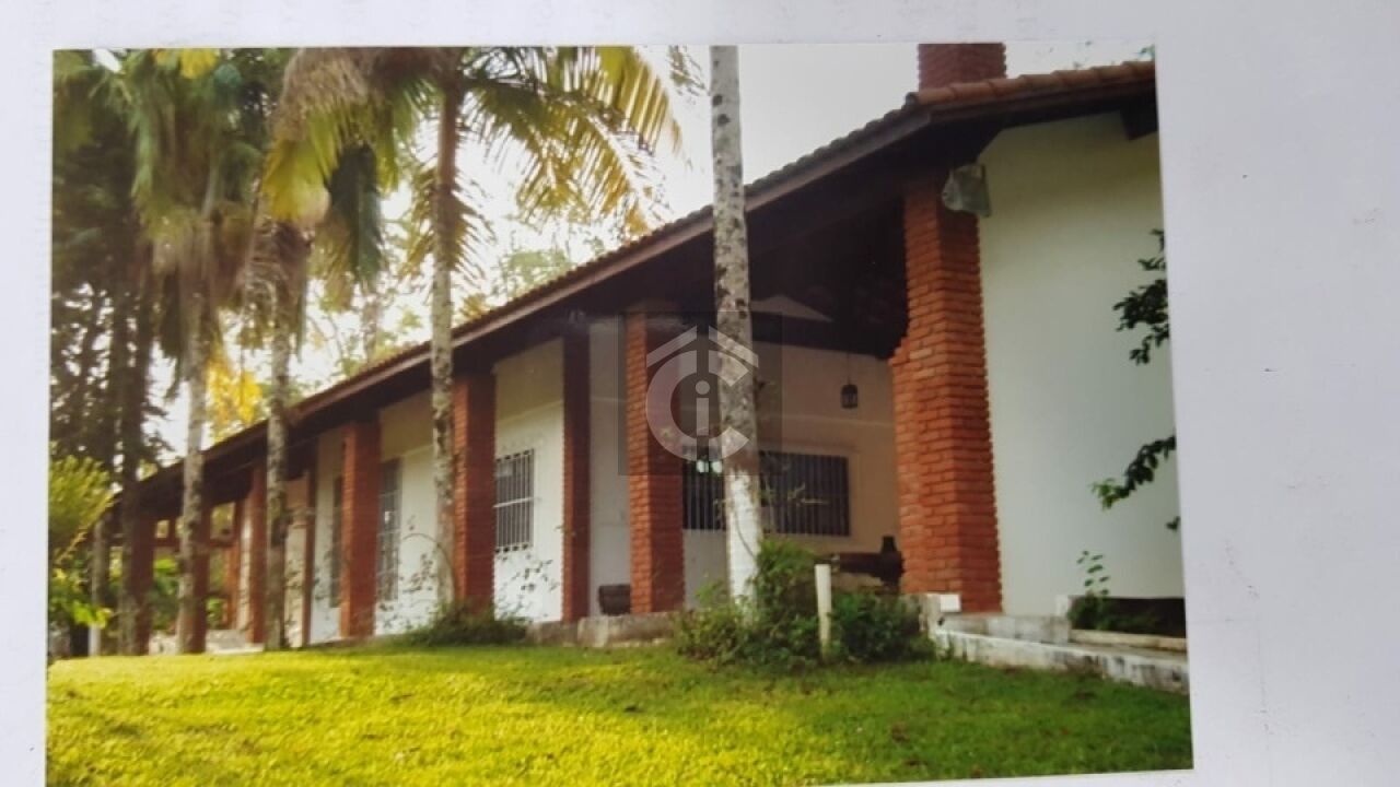 Sobrado Cond. Fechado para Venda - LAMBARI