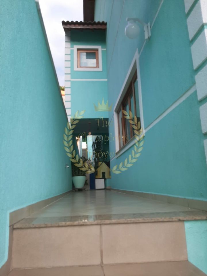 Sobrado em Vila Leonor