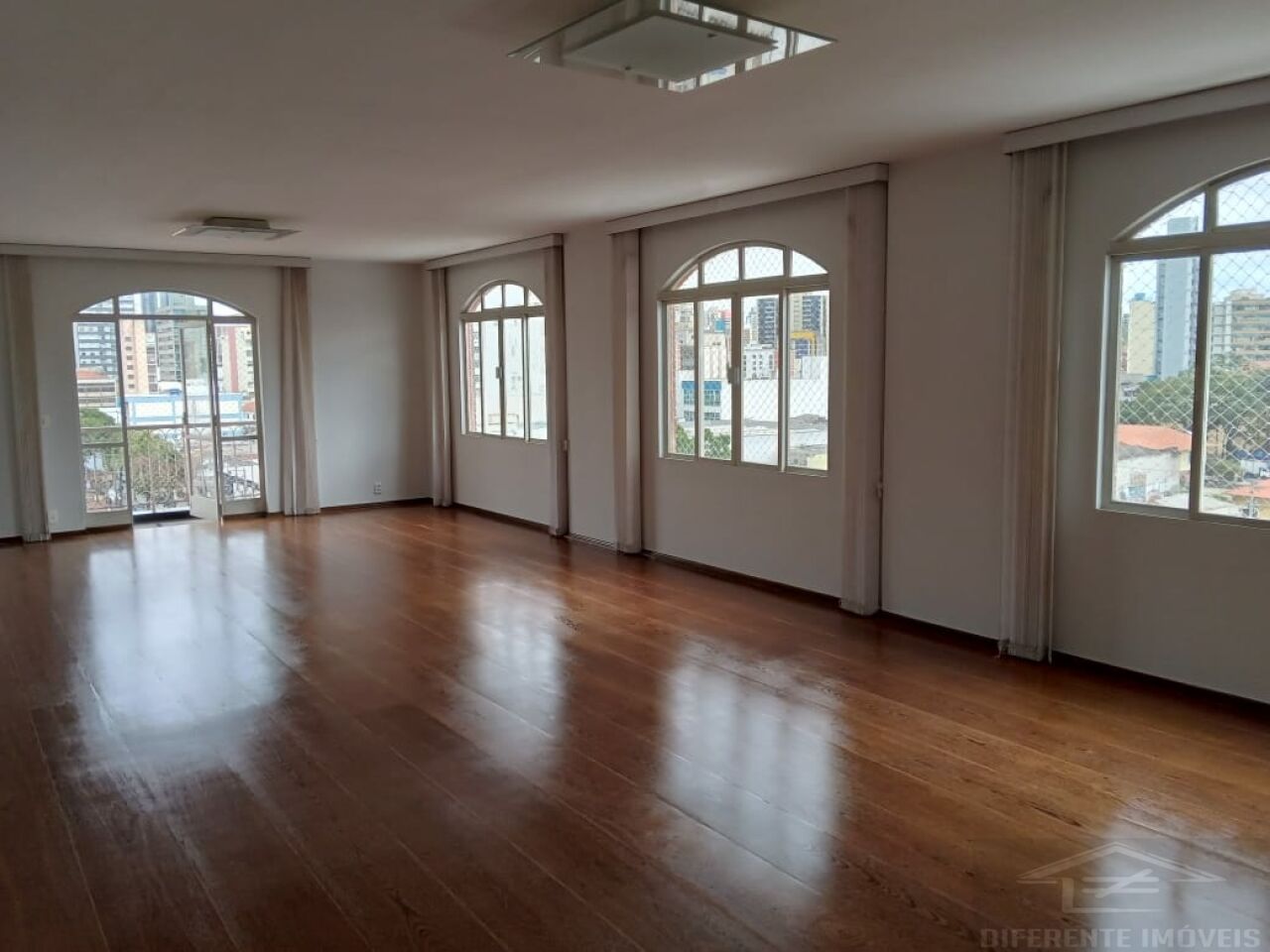 Apartamento para Locação - Centro