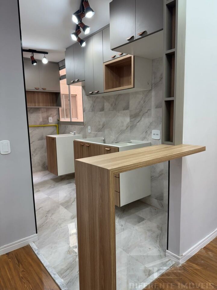 Apartamento para Venda - Colônia Zona Leste