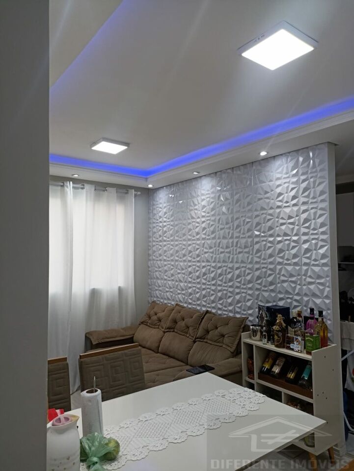 Apartamento para Venda - Colônia Zona Leste