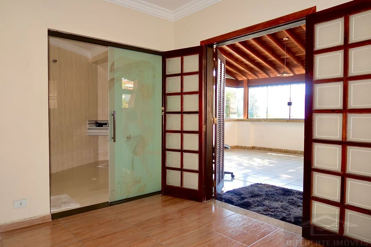 Casa Assobradada para Venda - Utinga