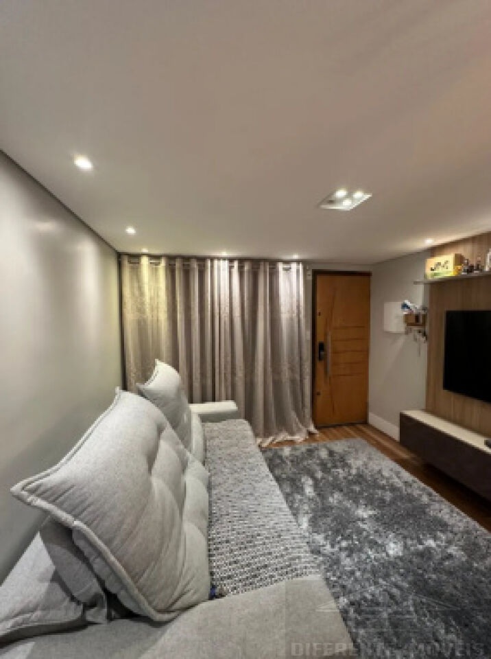 Apartamento para Venda - Colônia Zona Leste