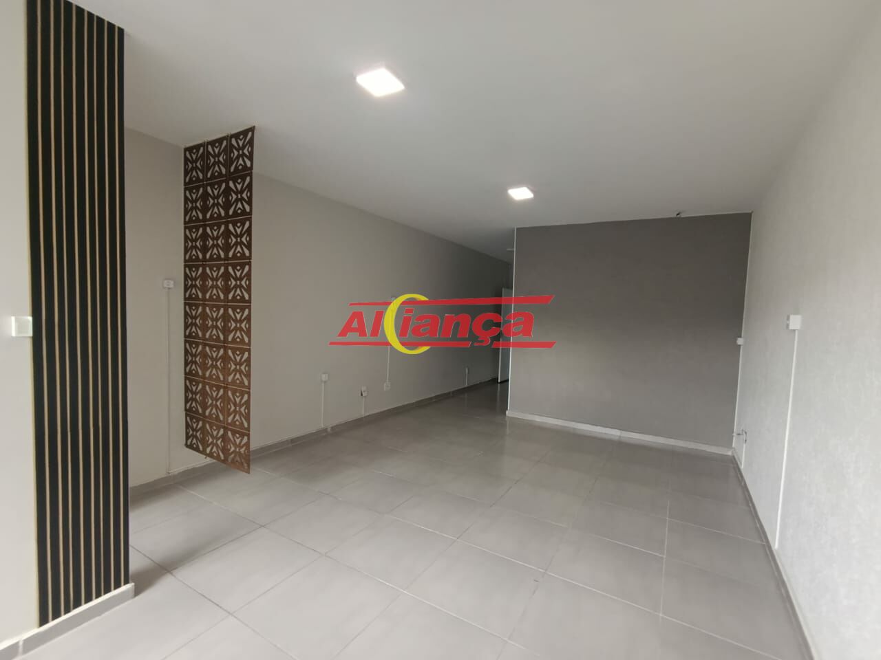 Foto 1 de Comercial, para Locação, em Jardim Santa Mena, Guarulhos - Ref AI18164