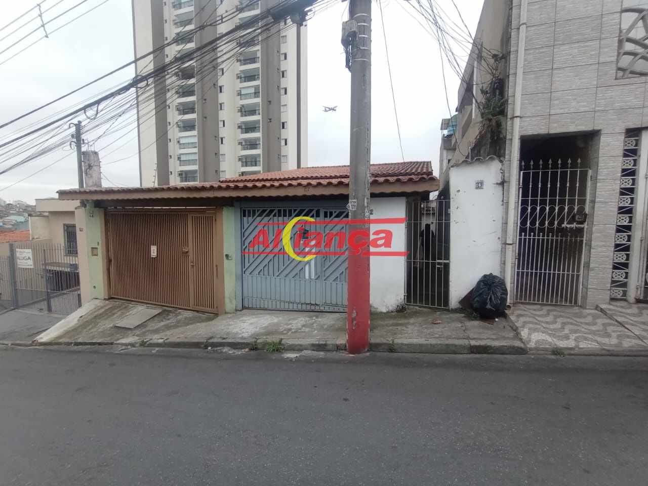 Foto 1 de Casa, para Locação, em Jardim Bom Clima, Guarulhos - Ref AI21026