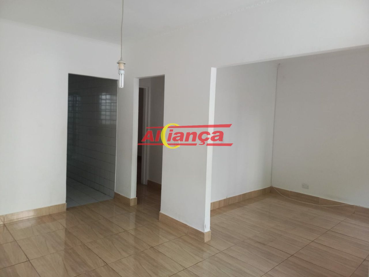 Foto 1 de Casa, para Locação, em Cocaia, Guarulhos - Ref AI26343