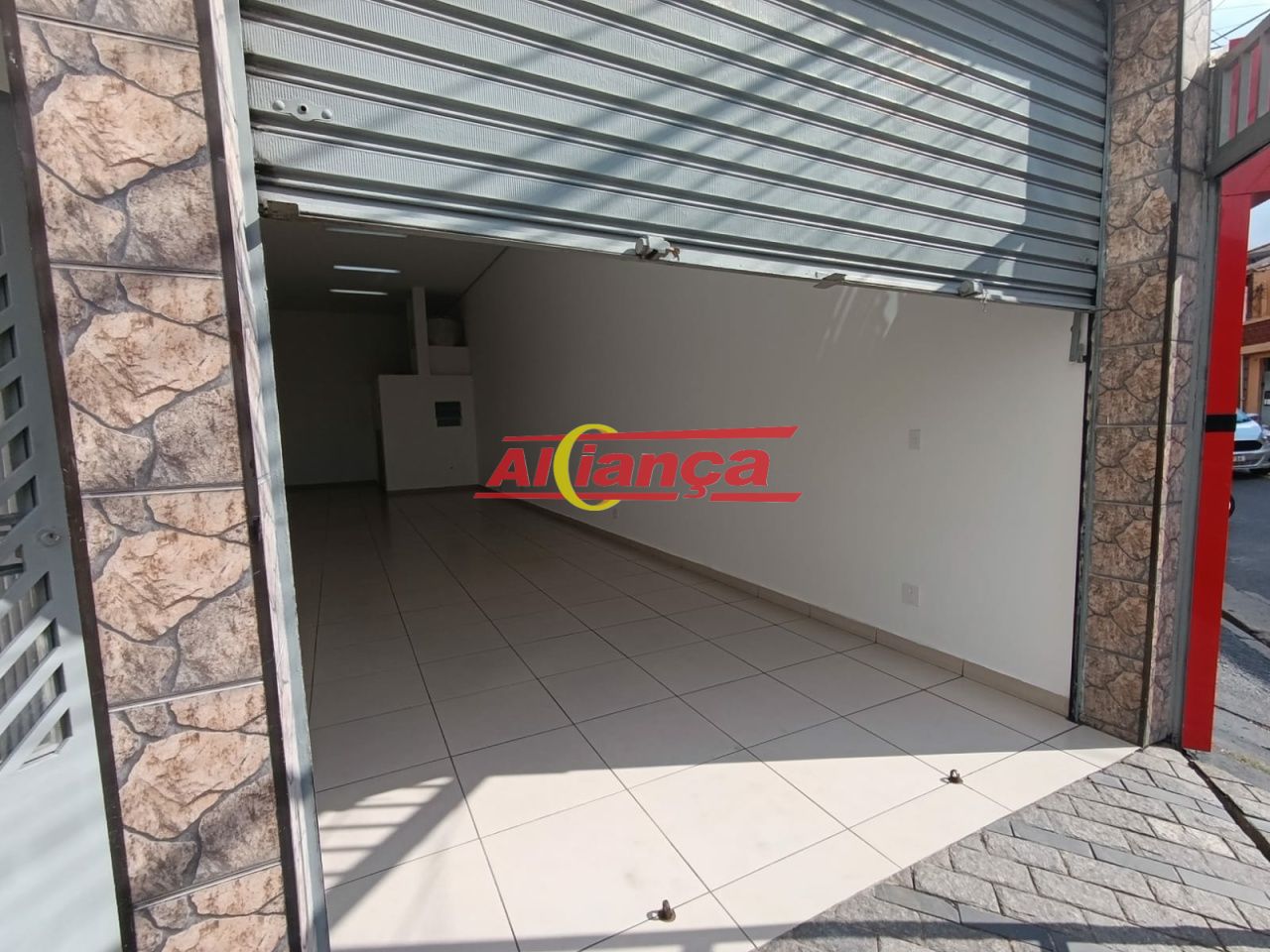Foto 1 de Comercial, para Locação, em Cocaia, Guarulhos - Ref AI35078