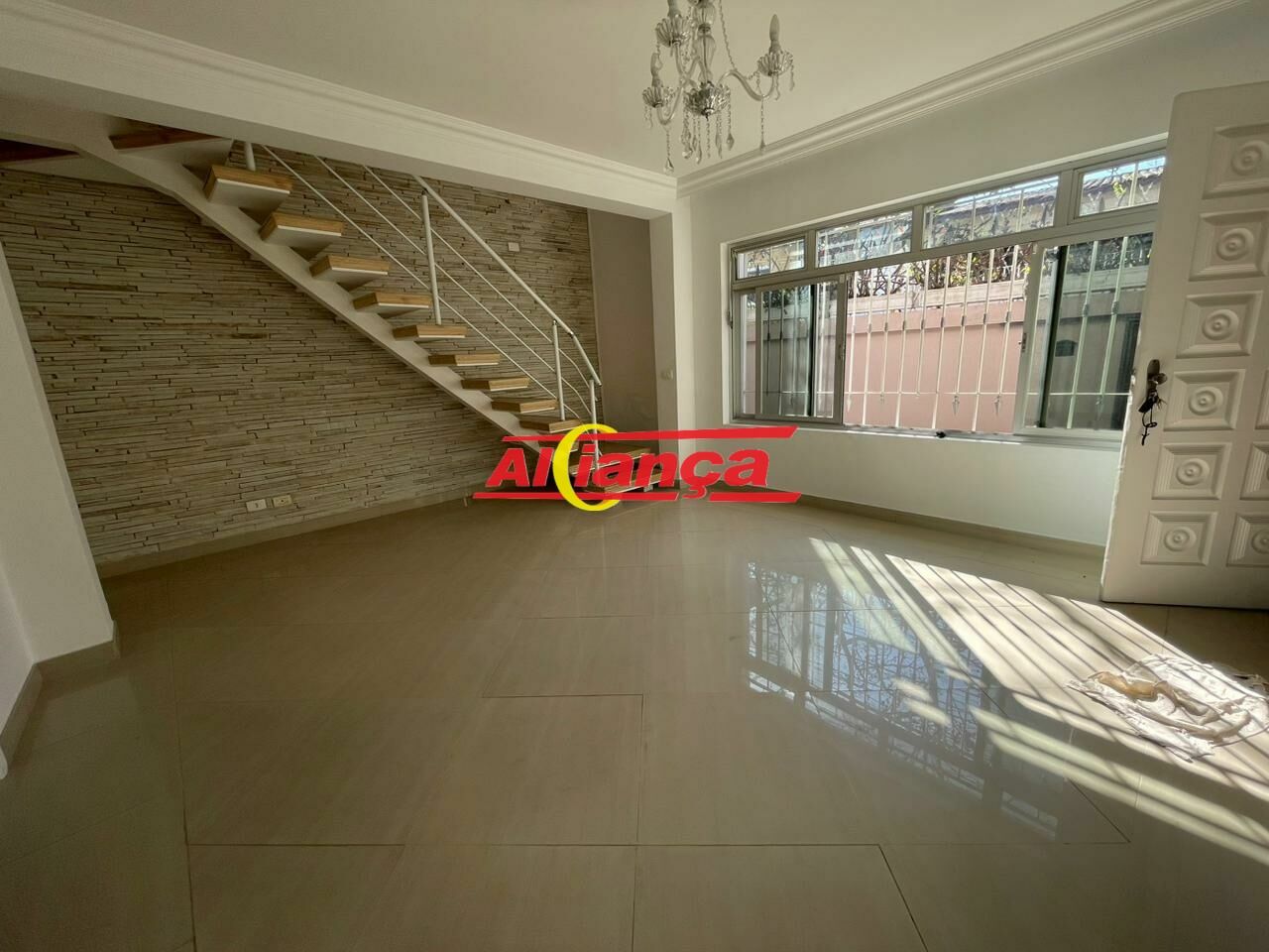Foto 1 de Casa, para Locação, em Jardim Tranqüilidade, Guarulhos - Ref AI43007