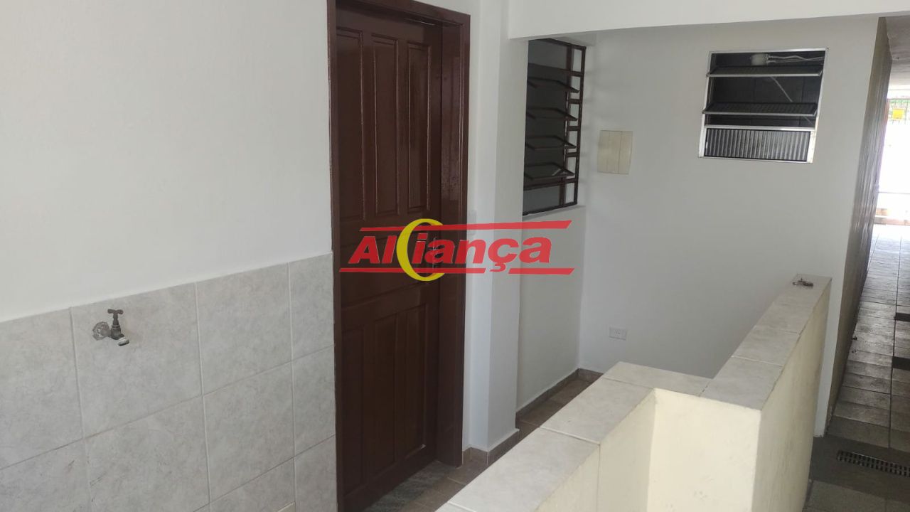 Foto 1 de Casa, para Locação, em Cocaia, Guarulhos - Ref AI43239
