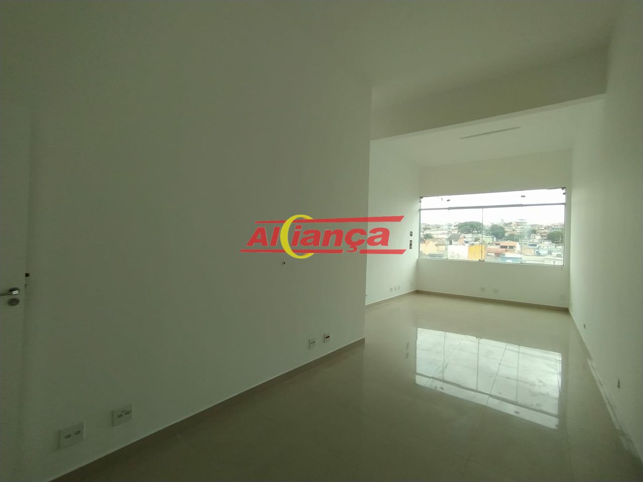 Foto 1 de Comercial, para Locação, em Cocaia, Guarulhos - Ref AI53663