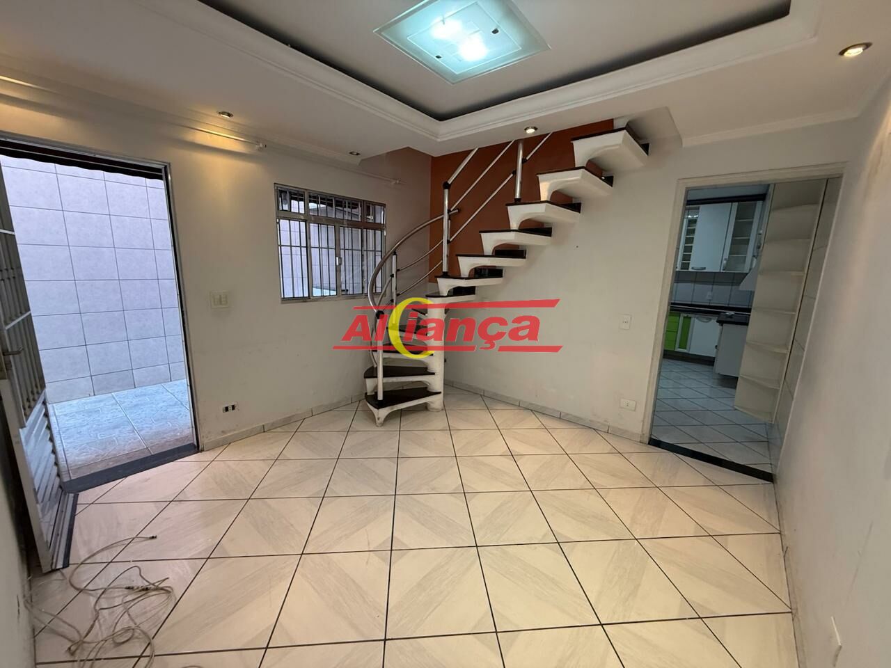 Foto 1 de Casa, para Venda, em Jardim Almeida Prado, Guarulhos - Ref AI67810