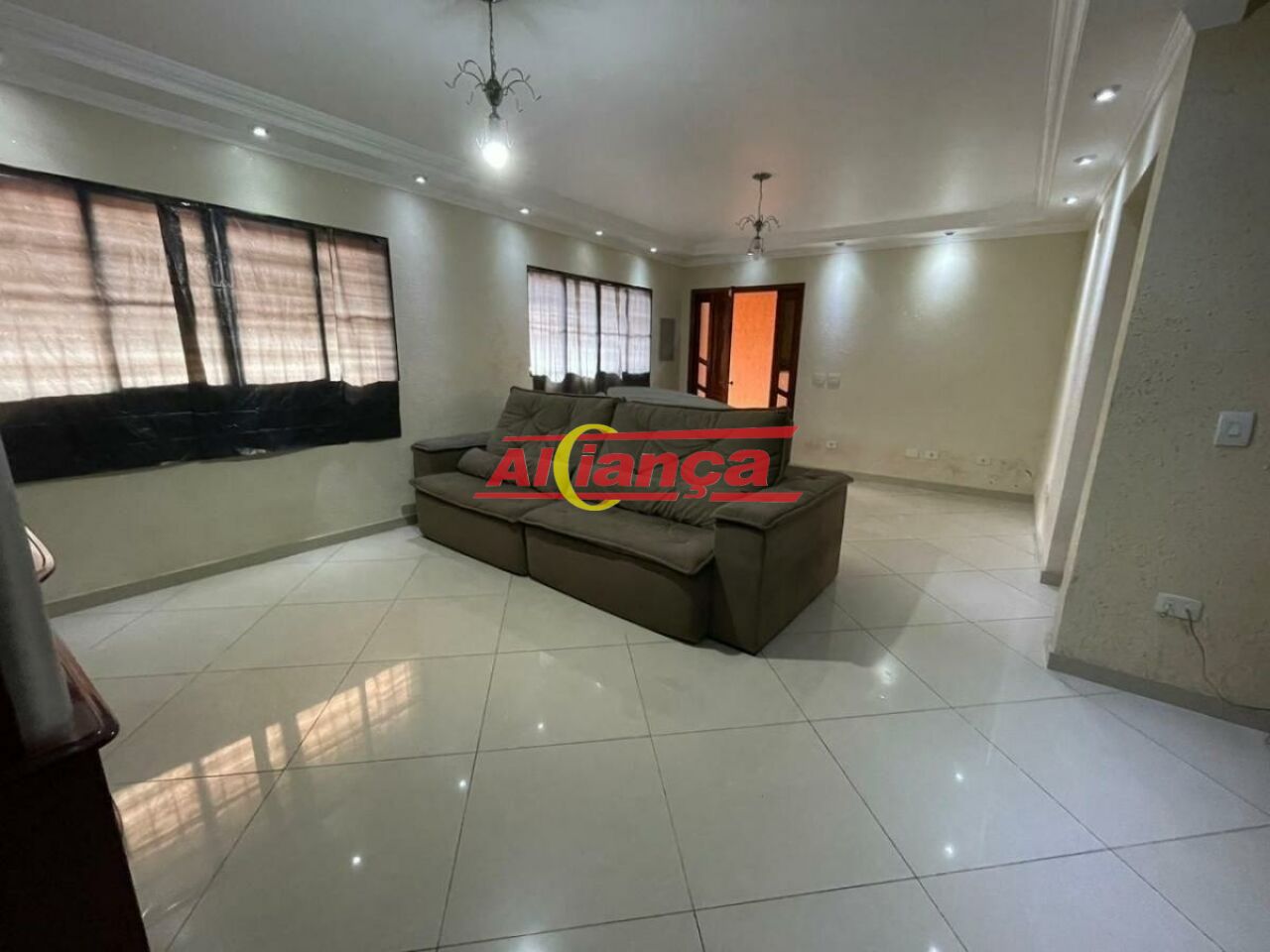 Foto 1 de Casa, para Locação, em Vila Barros, Guarulhos - Ref AI67978