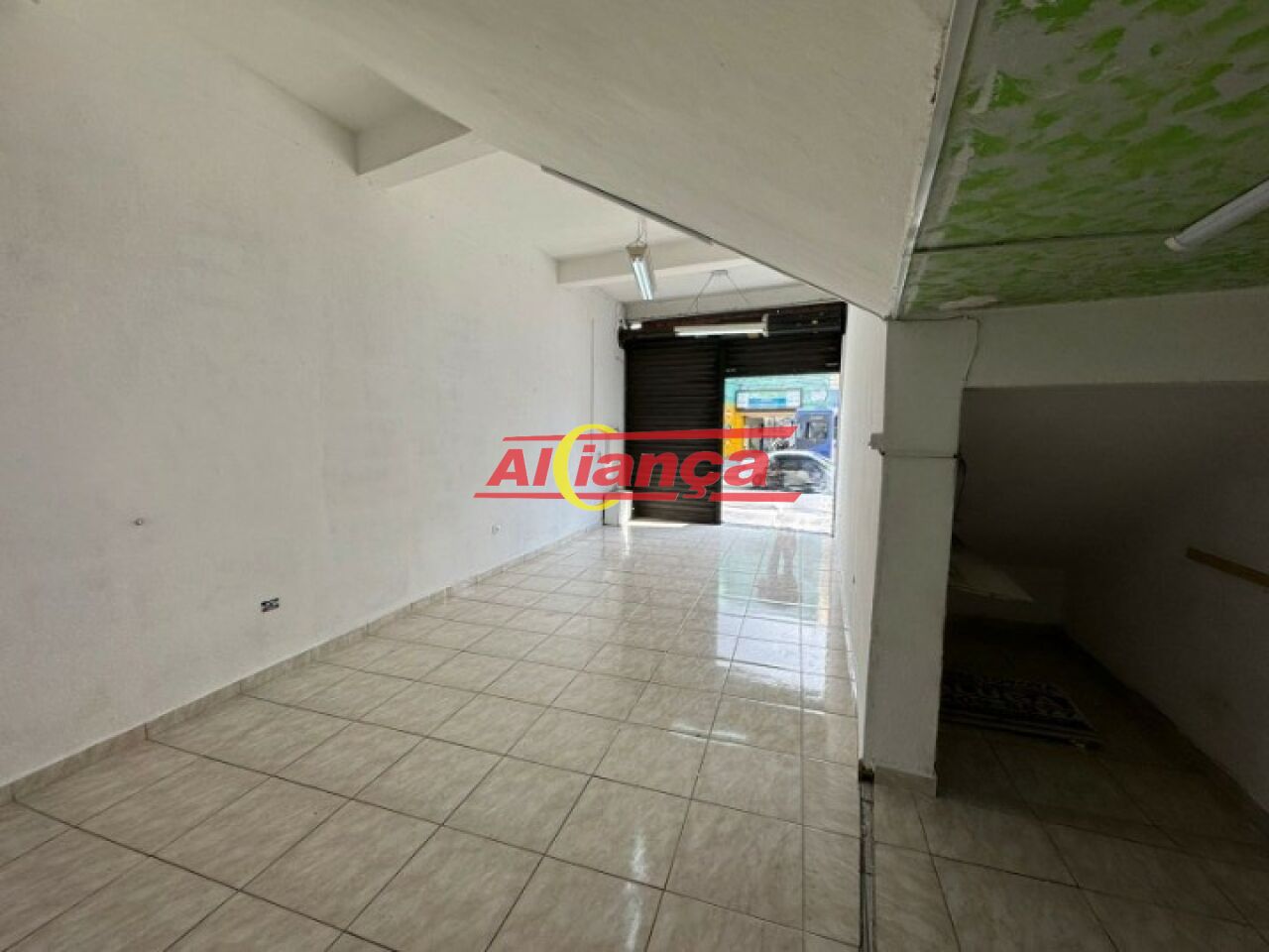 Foto 1 de Comercial, para Locação, em Cocaia, Guarulhos - Ref AI68129