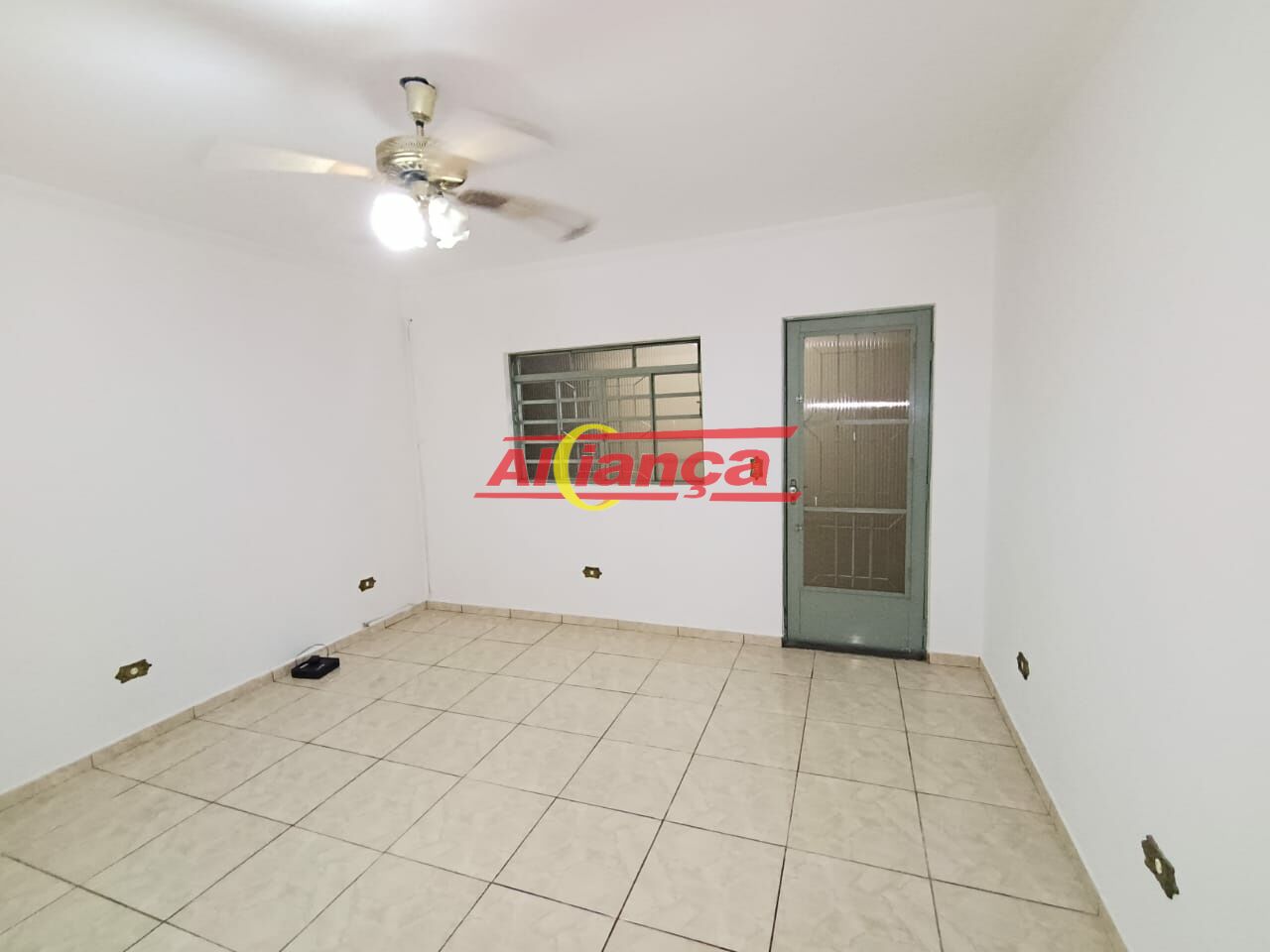 Foto 1 de Casa, para Locação, em Jardim Tranqüilidade, Guarulhos - Ref AI68867