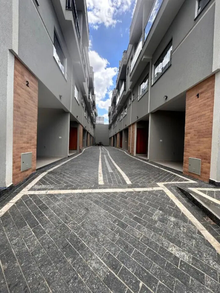 Condomínio para Venda - Vila Nova Savoia