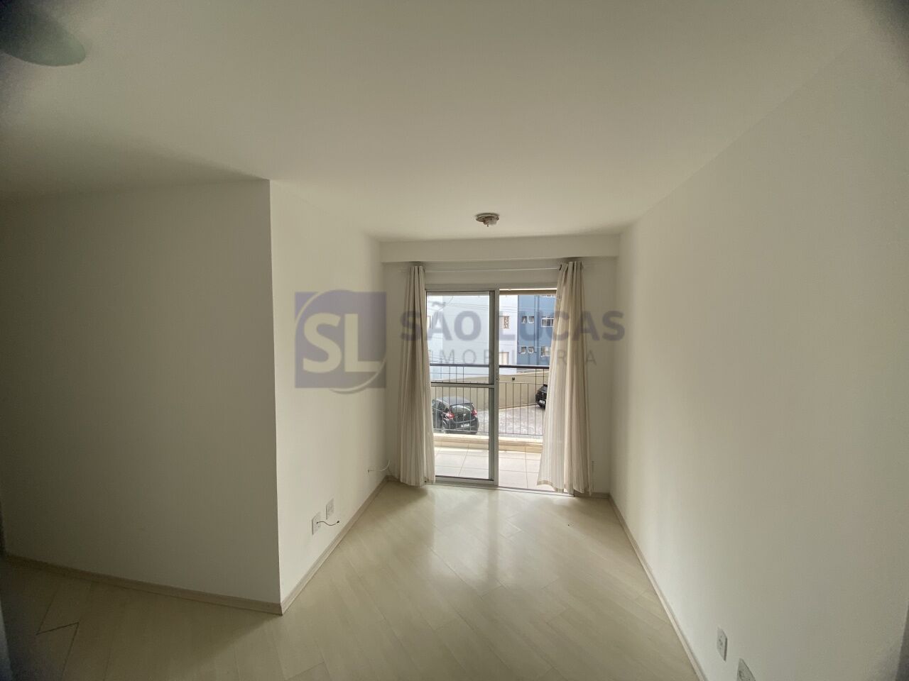 Apartamento para Locação - Vila Carmem