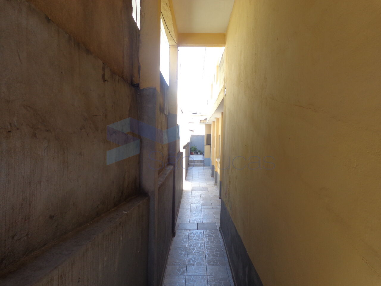 Casa Térrea para Locação - Vila Ivg