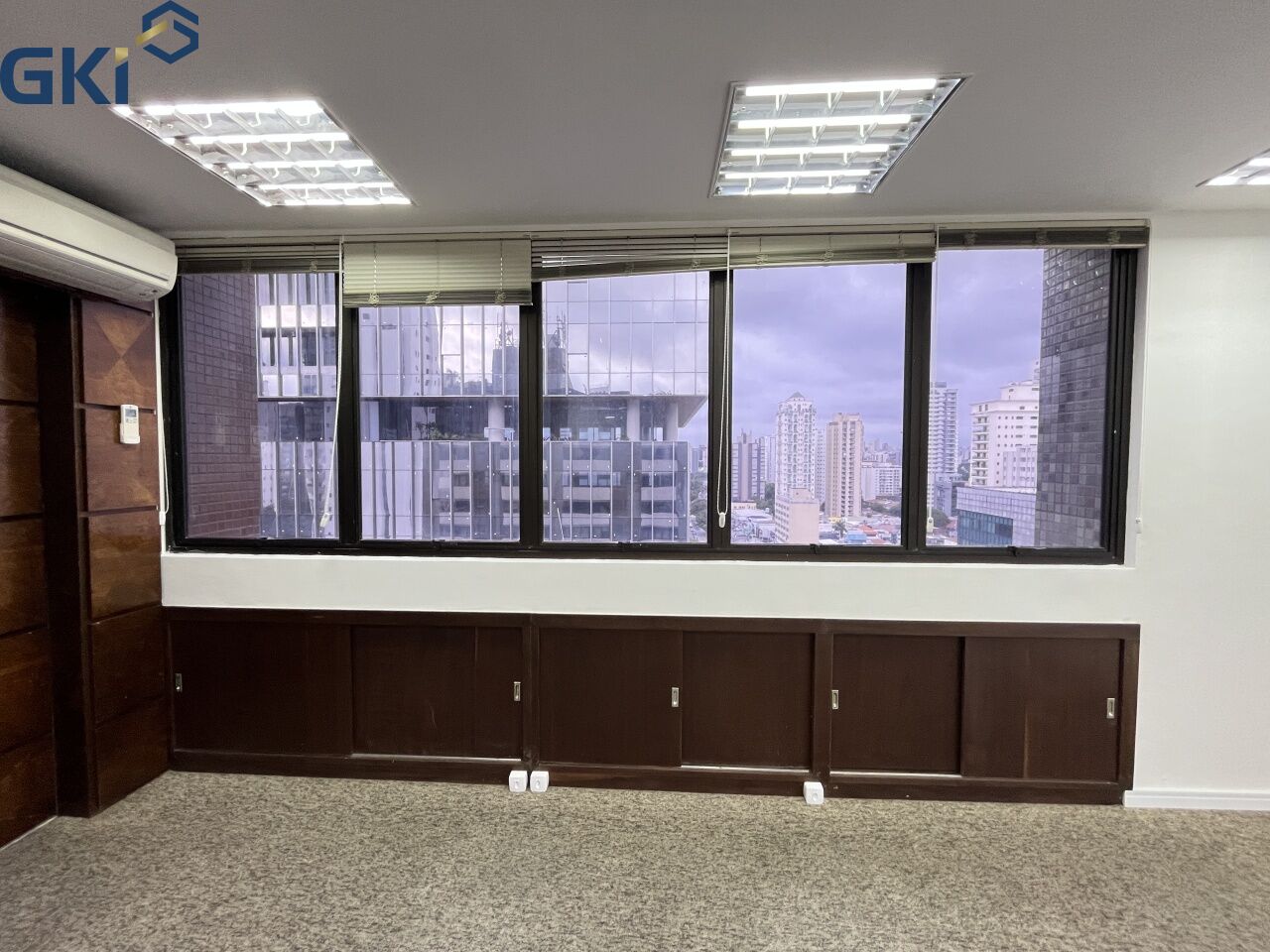 Prédio Inteiro para alugar, 180m² - Foto 1