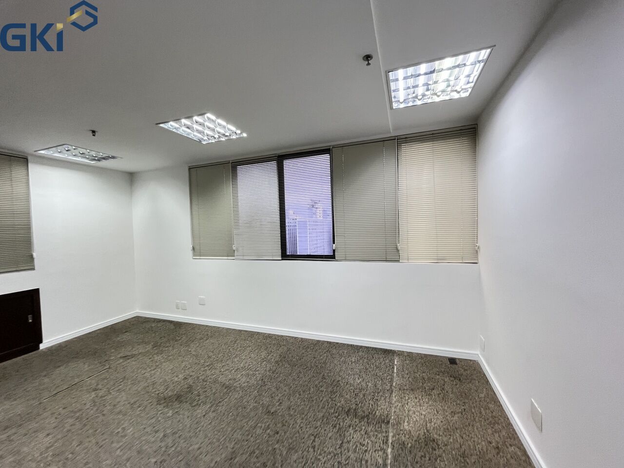 Prédio Inteiro para alugar, 180m² - Foto 2