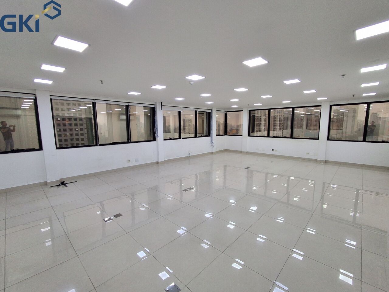 Sala-Conjunto, 100 m² - Foto 1