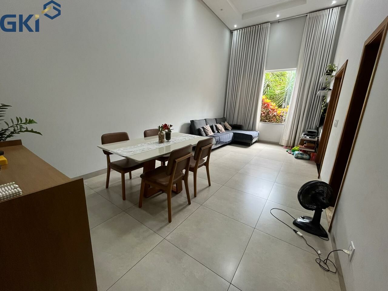 Casa, 3 quartos, 174 m² - Foto 1