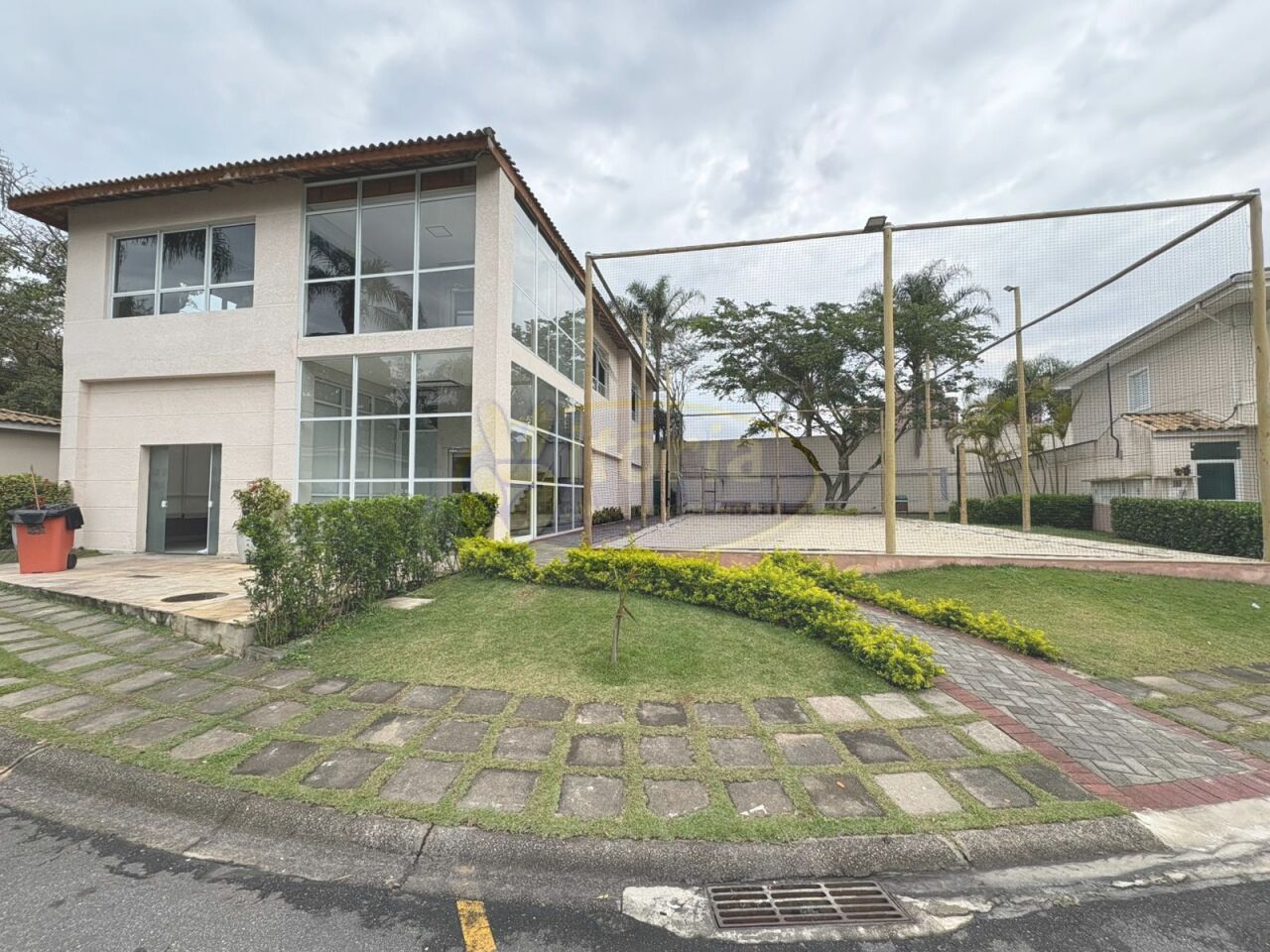 Sobrado para Locação - Demarchi